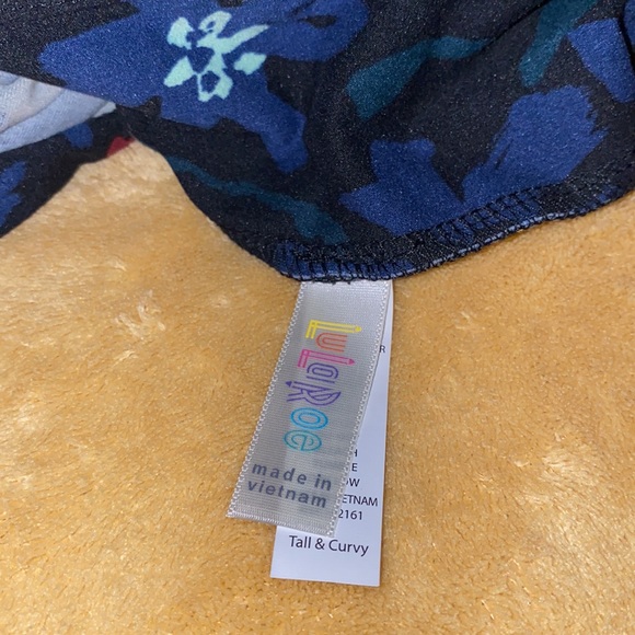 LuLaRoe leggings - Picture 7 of 7